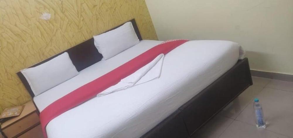 Airport Hotel Vishal Residency Нью-Делі Екстер'єр фото