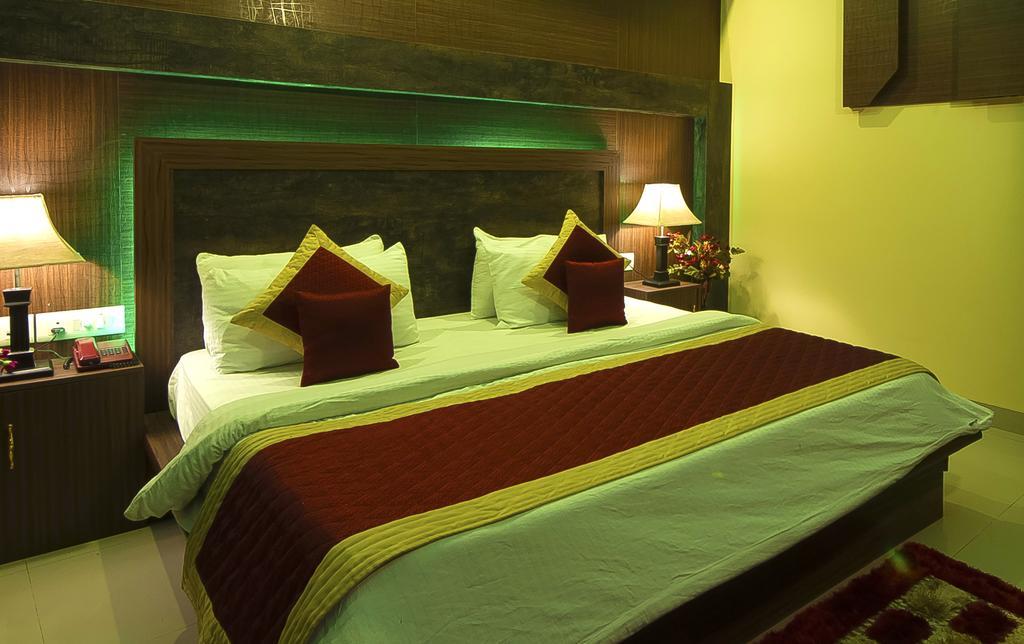 Airport Hotel Vishal Residency Нью-Делі Екстер'єр фото