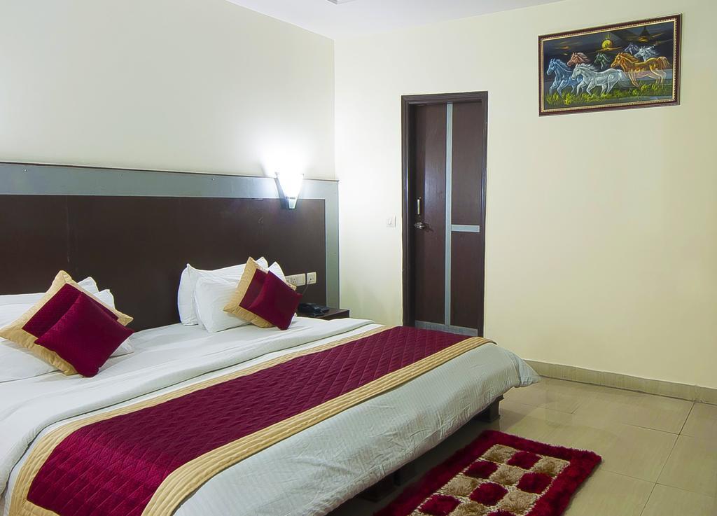 Airport Hotel Vishal Residency Нью-Делі Екстер'єр фото